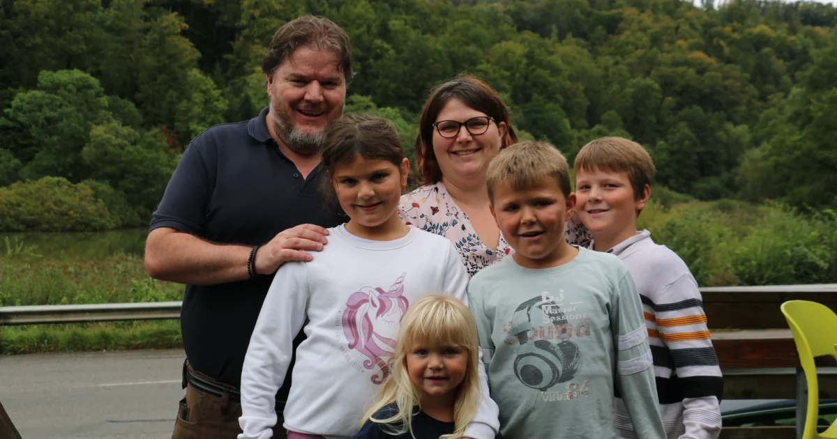Le Noirval, sa cuisine faite maison, en famille et avec vue sur le lac