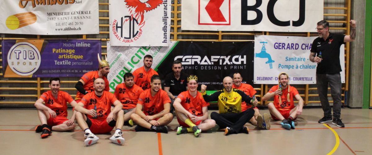 Légende: Militant en 4e ligue, le Handball Jura Club s’est mis en pause cette année pour se concentrer sur le recrutement et l'entraînement.
