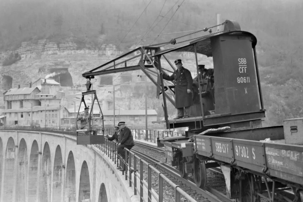Enard frères | Travaux sur le viaduc CFF à Saint-Ursanne, 1937.