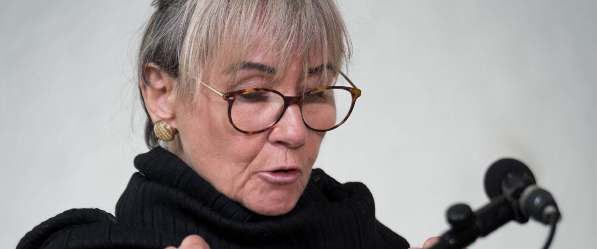 Monique Rebetez signe un livre de nouvelles jurassiennes.