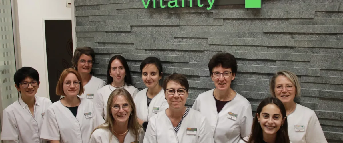 «Le premier module est complet et détaillé», déclare Madeleine Juillard-Schaller, pharmacienne responsable de la pharmacie Coop Vitality de Delémont. Ici, l’équipe actuelle de cette enseigne.