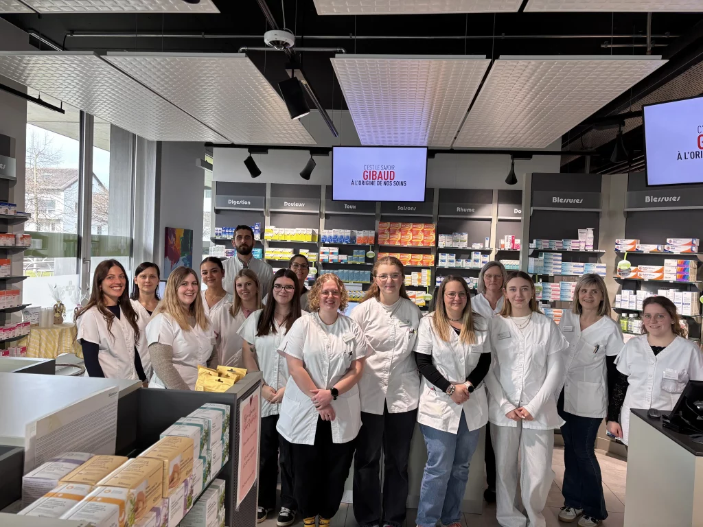 «Le premier module est complet et détaillé», déclare Madeleine Juillard-Schaller, pharmacienne responsable de la pharmacie Coop Vitality de Delémont. Ici, l’équipe actuelle de cette enseigne.