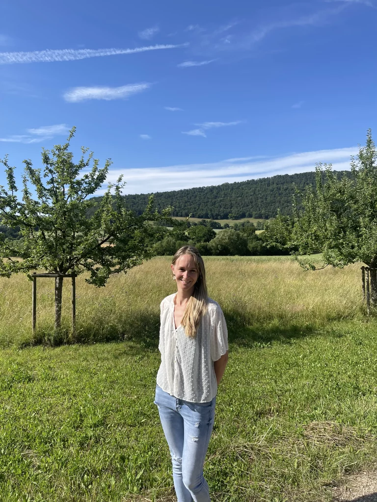 Virginie Jecker porte sur la Vallée, à laquelle elle est profondément attachée, un regard à la fois tendre et lucide.