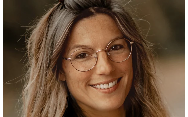 Le regard de Gaëlle Schwimmer